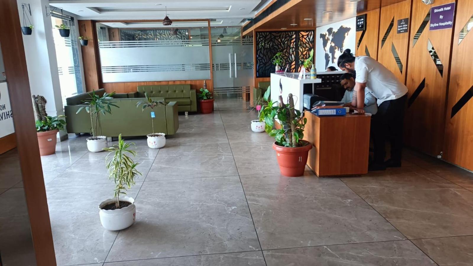 Hotel Shivalik - Mehsana Mahesana Eksteriør billede