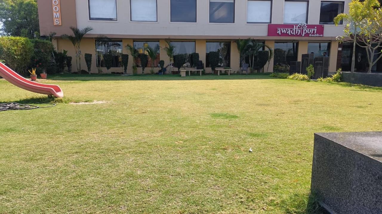 Hotel Shivalik - Mehsana Mahesana Eksteriør billede