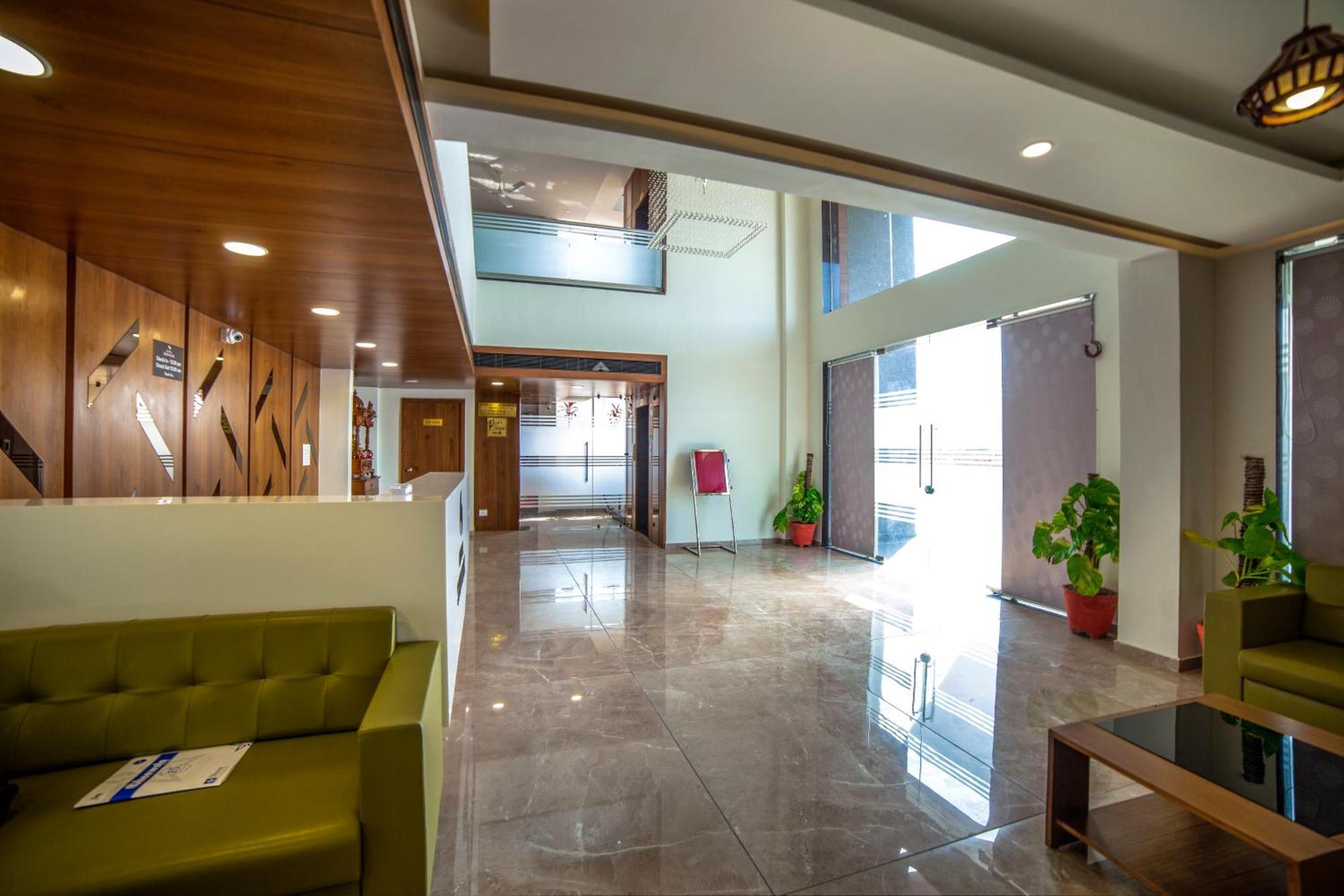 Hotel Shivalik - Mehsana Mahesana Eksteriør billede