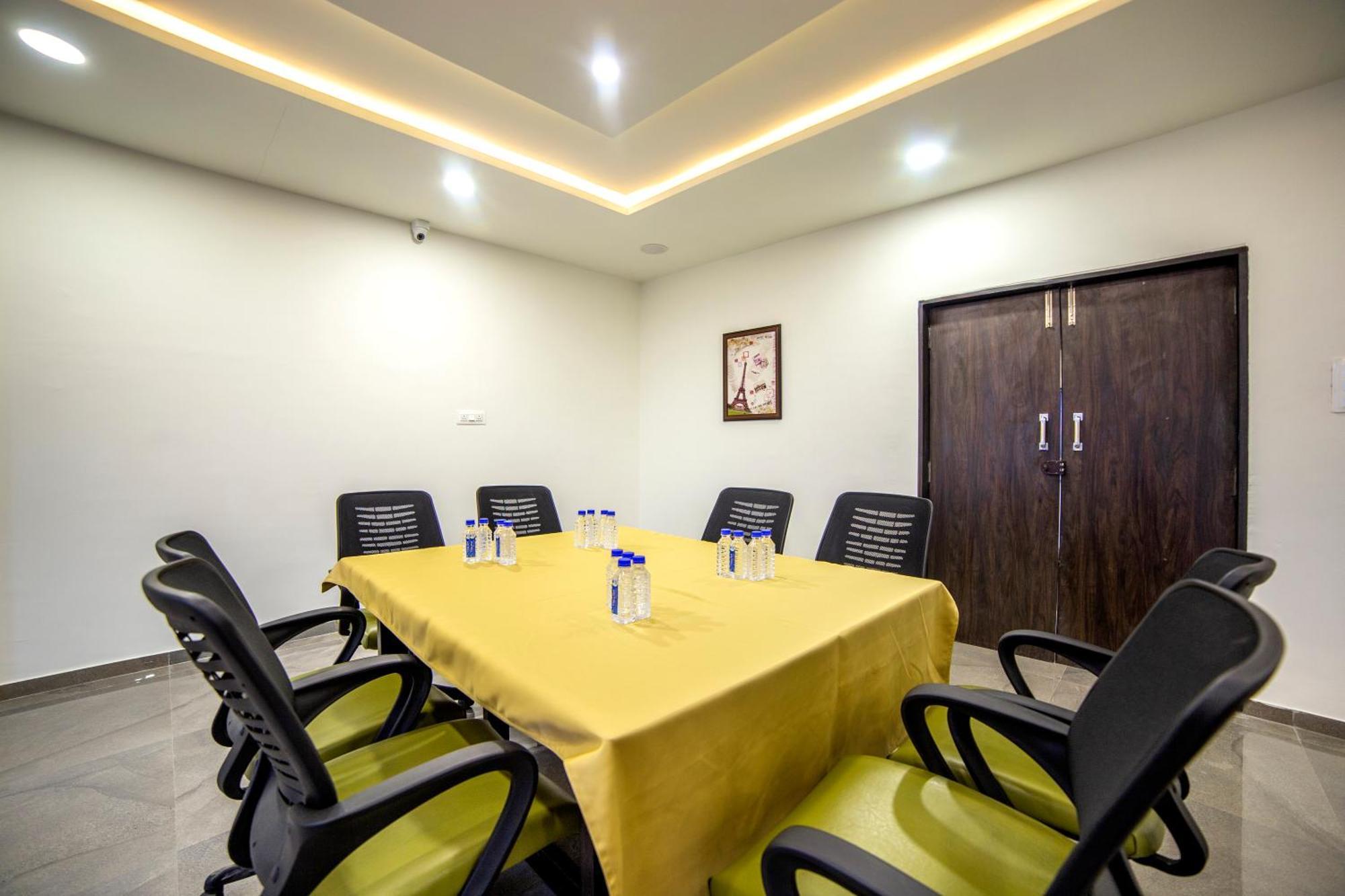 Hotel Shivalik - Mehsana Mahesana Eksteriør billede