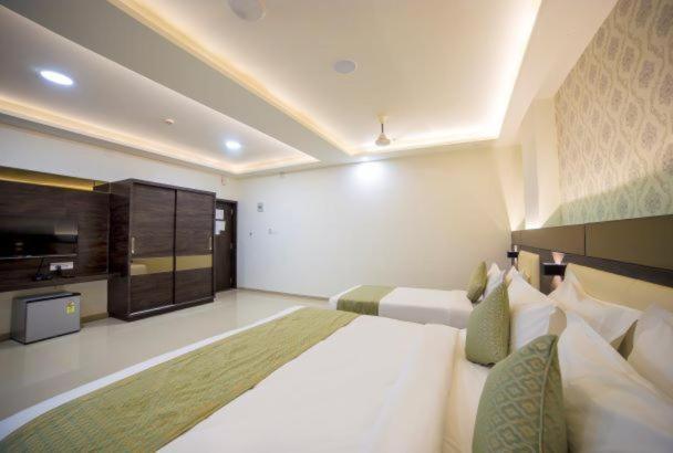 Hotel Shivalik - Mehsana Mahesana Eksteriør billede