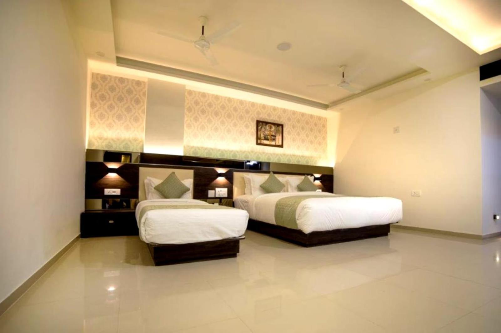 Hotel Shivalik - Mehsana Mahesana Eksteriør billede