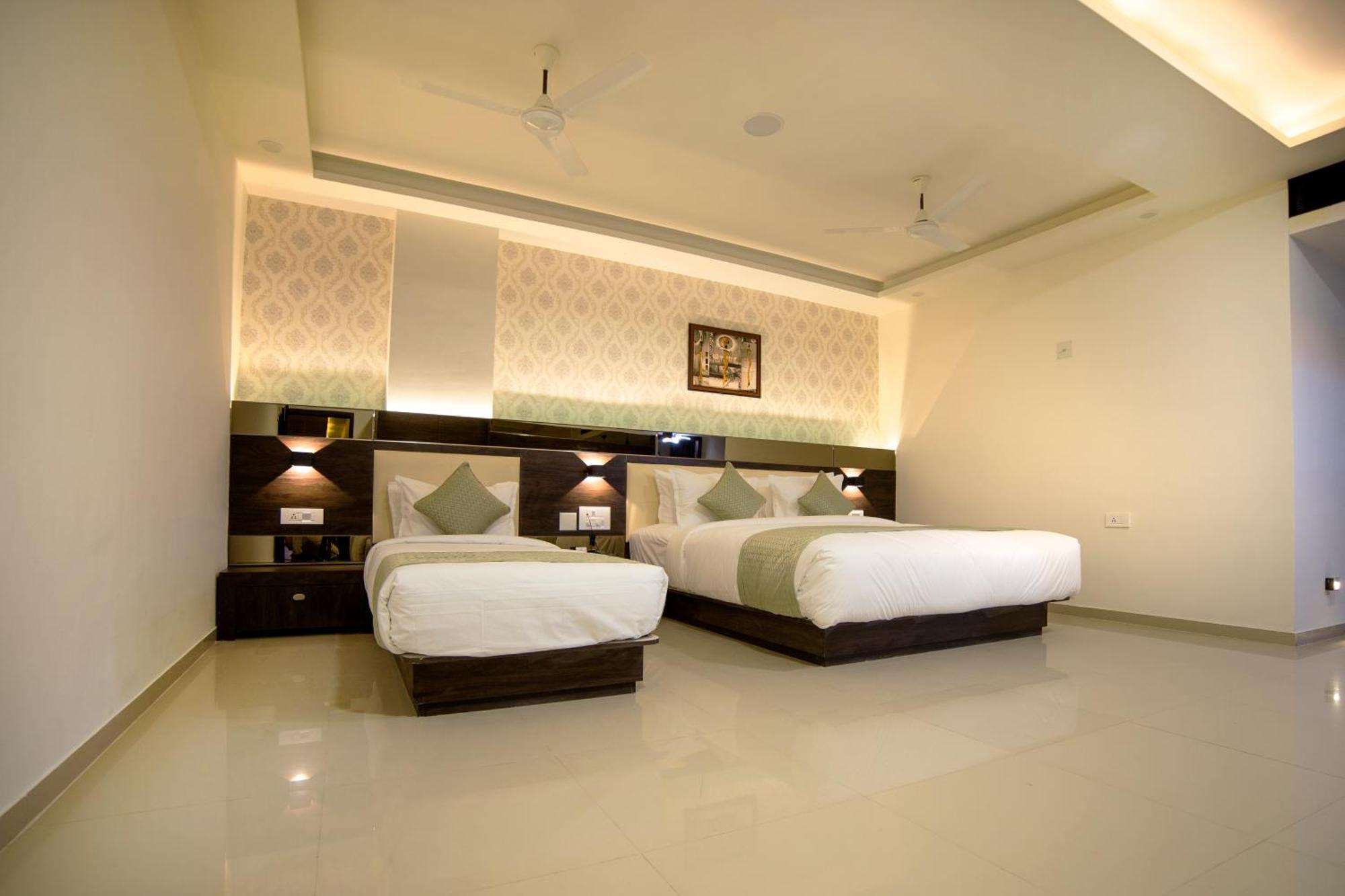 Hotel Shivalik - Mehsana Mahesana Eksteriør billede